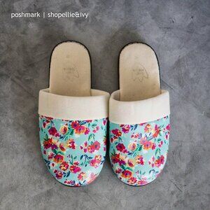 Little Penguin Shoes | Girls 2 to 2.5 Hard-Soled Floral Slipper